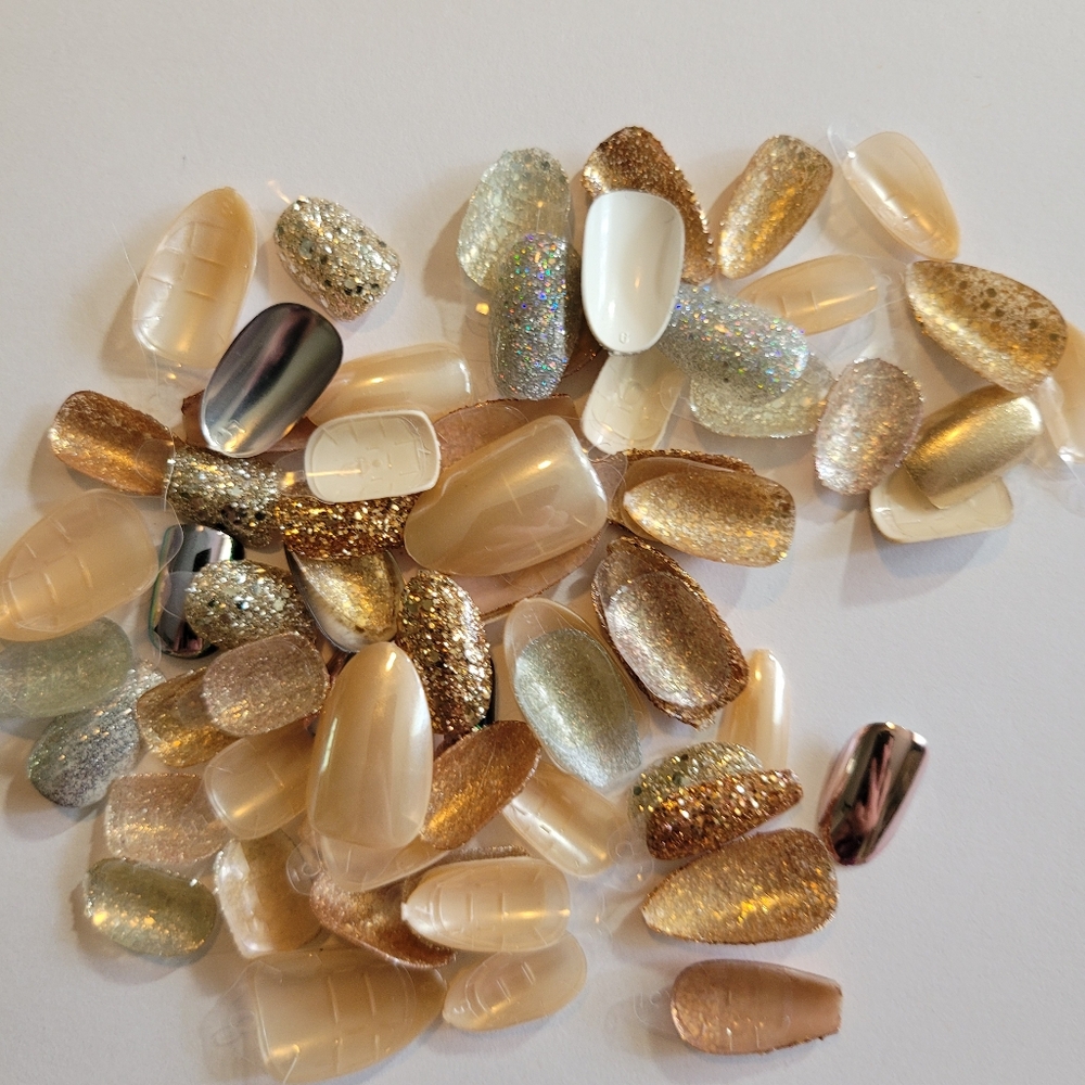 🏷METAL misc press- and glue-on nails